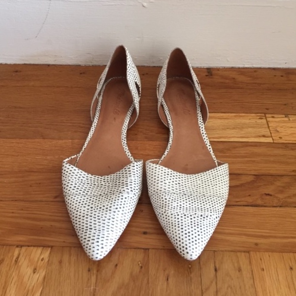 Point toe flats!